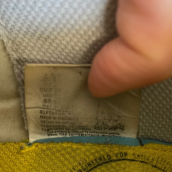 Nike Phantom GT Scorpion Academy Jr. Indoor Shoes Youth - Wolf Grey - Picture 4 of 11